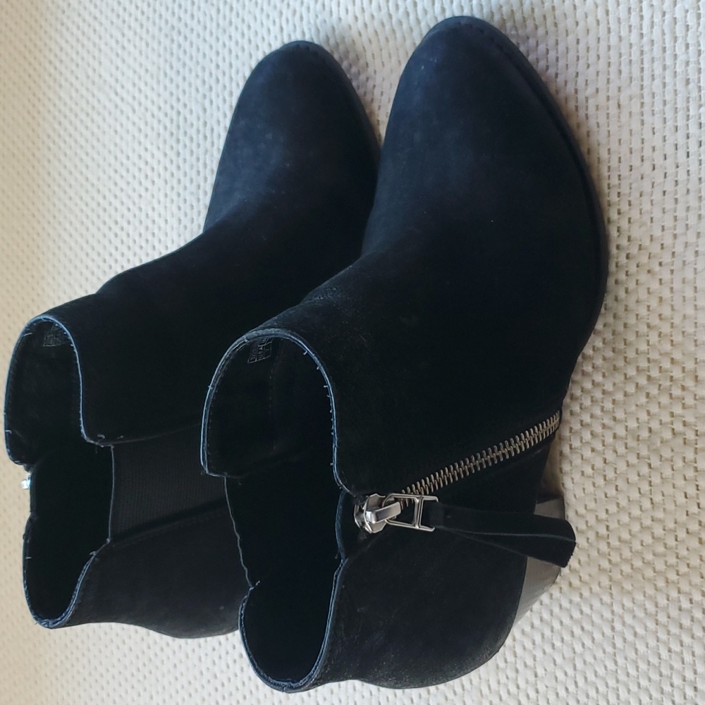 Black Vionic Ankle Boots